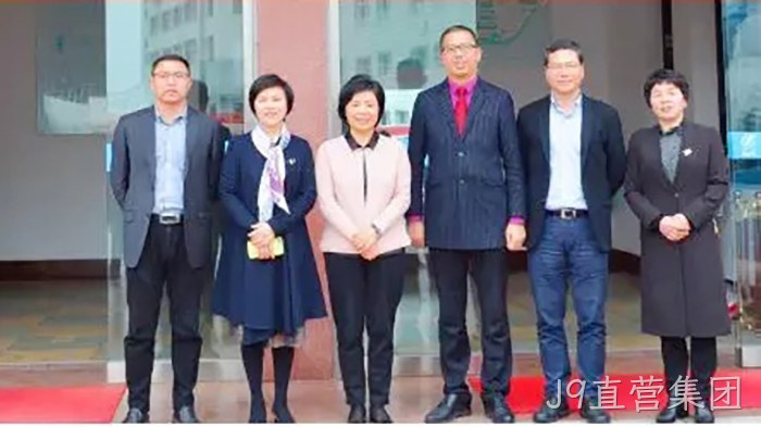 市委常委、统战部长施艾珠一行到J9直营集团调研