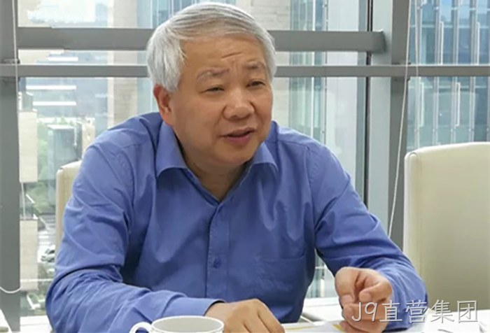 丁健院士作学术报告 丁健院士作学术报告